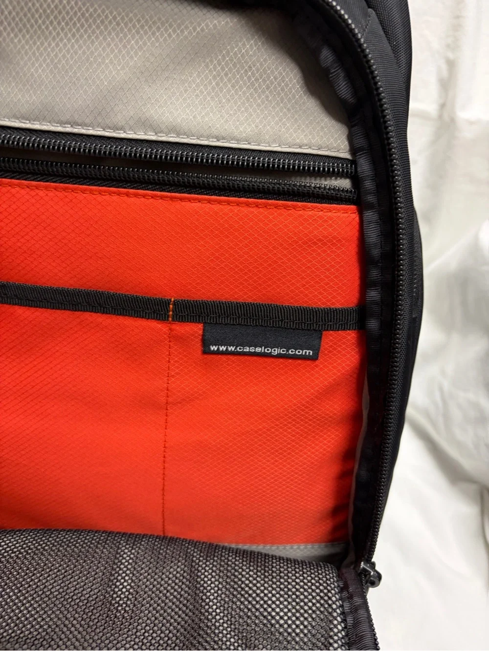Case Logic DCB-308 SLR Camera Sling Bag with Rain Cover